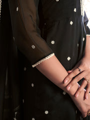 Women Floral Embroidered Empire Thread Work Kurta with Trousers & With Dupatta