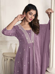 Women Floral Embroidered Empire Thread Work Kurta with Trousers & With Dupatta