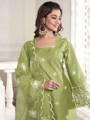 Women Floral Embroidered Regular Thread Work Kurta with Trousers & With Dupatta