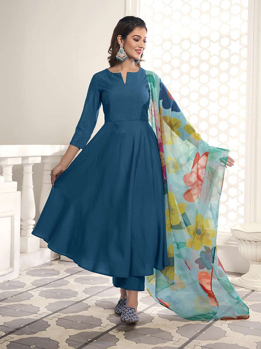 Women Regular Kurta with Trousers & With Dupatta
