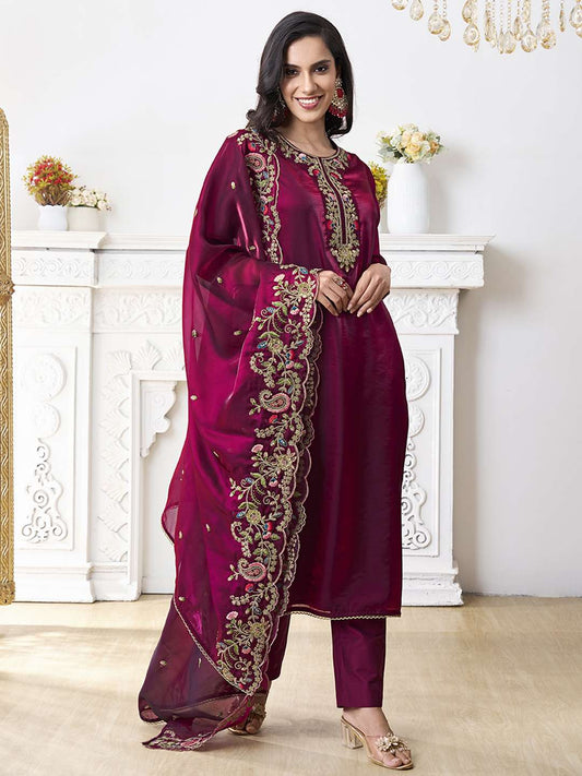 Women Floral Yoke Design Regular Thread Work Kurta with Trousers & With Dupatta