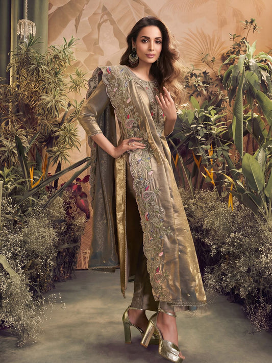 Women Floral Embroidered Regular Kurta with Trousers & With Dupatta