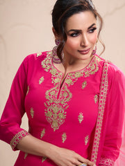 Women Floral Embroidered Regular Kurta with Sharara & With Dupatta