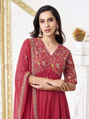 Women Floral Embroidered Thread Work Floral Georgette Kurta