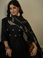 Women Floral Embroidered Regular Sequinned Kurta with Trousers & With Dupatta