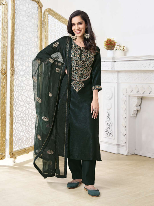 Women Floral Yoke Design Regular Sequinned Velvet Kurta with Trousers & With Dupatta