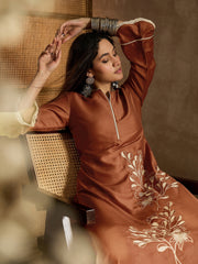Floral Embroidered Notch Neck Thread Work Kurta With Trousers