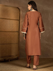 Floral Embroidered Notch Neck Thread Work Kurta With Trousers