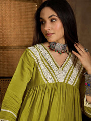 Floral Embroidered V Neck Thread Work Pleated Kurta With Trousers