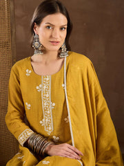 Floral Embroidered Thread Work Straight Kurta With Trousers & Dupatta