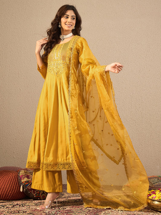 Women Floral Printed Kurta with Palazzo & Dupatta