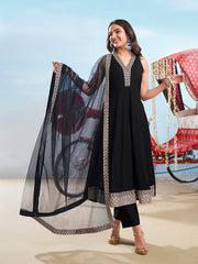 Women Floral Yoke Design Regular Kurta with Trousers & With Dupatta