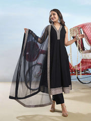 Women Floral Yoke Design Regular Kurta with Trousers & With Dupatta