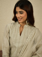 Ethnic Motifs Embroidered Mandarin Collar Chikankari Kurta With Trousers & Dupatta