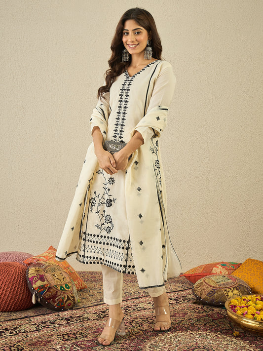 Floral Embroidered Thread Work Straight Kurta With Trousers & Dupatta