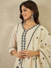 Floral Embroidered Thread Work Straight Kurta With Trousers & Dupatta