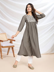 Women Geometric Yoke Design Sequinned White Romance Kurta