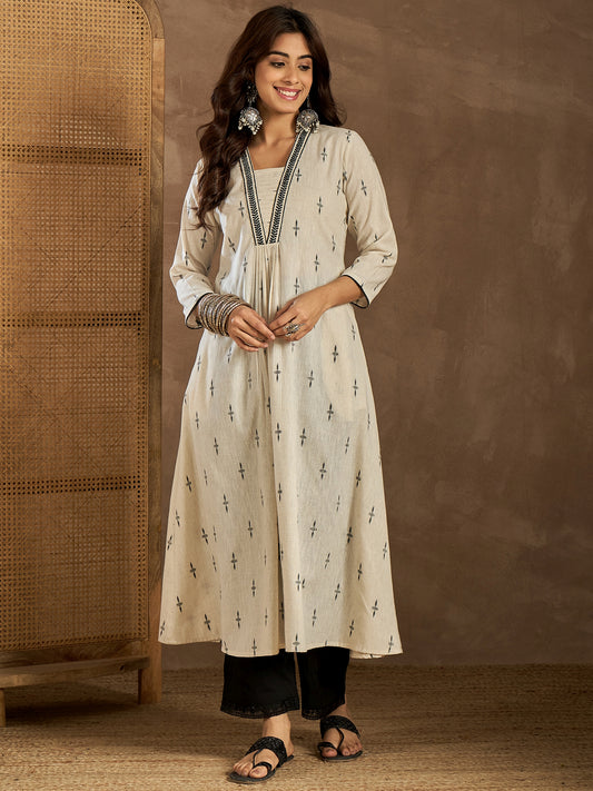 Women Ethnic Motifs Embroidered V-Neck A-Line Cotton Kurta