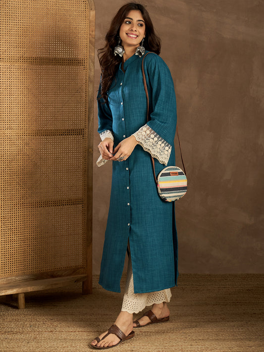 Mandarin Collar Flared Sleeves Straight Kurta