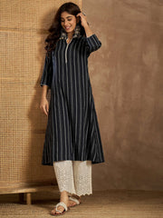 Women Striped Mandarin Collar Kurta