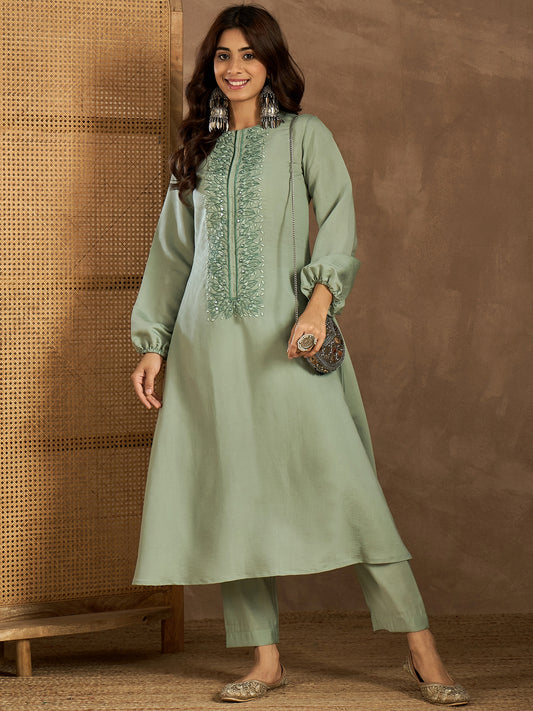 Women Floral Yoke Design Thread Work Floral Kurta