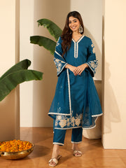 Women Floral Embroidered Kurta with Trousers & Dupatta