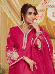 Malaika Arora Women Floral Embroidered Thread Work Kurta With Trousers & Dupatta