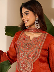 Women Floral Zari Embroidered Yoke Design Kurta Set with Dupatta