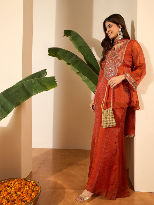 Women Floral Zari Embroidered Yoke Design Kurta Set with Dupatta