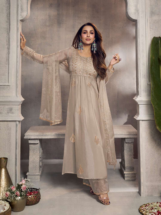 Malaika Arora Ethnic Motifs Embroidered Pleated Zari Organza Kurta With Palazzos & Dupatta