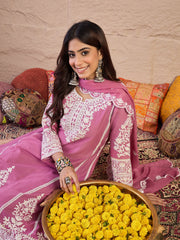 Women Floral Thread and Sequinned Embroidered Kurta Set with Dupatta