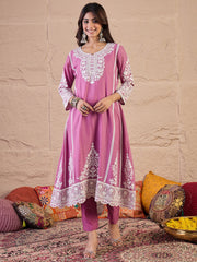 Women Floral Thread and Sequinned Embroidered Kurta Set with Dupatta