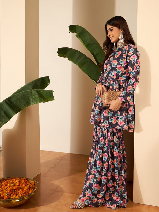 Women Floral Printed and Foil Work Kurta Set