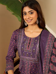 Women Floral Printed Regular Thread Work Kurta with Trousers & Dupatta