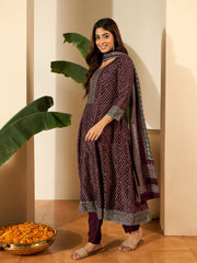 Bandhani Printed Anarkali Thread Work Kurta With Trousers & Dupatta