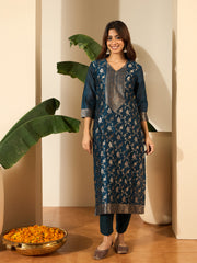 Women Ethnic Motifs Woven Design Kurta with Trousers & Dupatta