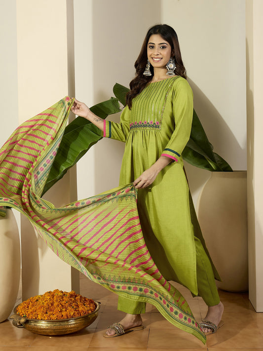 Floral Thread & Sequinned Embroidered Kurta & Trousers With Dupatta