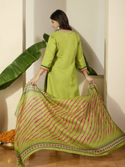 Floral Thread & Sequinned Embroidered Kurta & Trousers With Dupatta