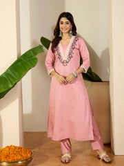 Women Floral Embroidered Regular Thread Work Kurta with Trousers