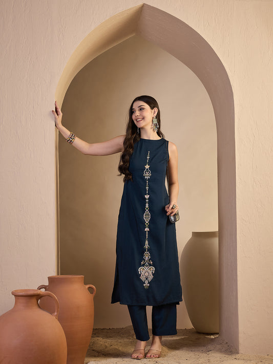 Women Ethnic Motifs Embroidered Regular Thread Work Kurta with Trousers