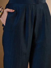 Women Ethnic Motifs Embroidered Regular Thread Work Kurta with Trousers