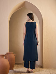 Women Ethnic Motifs Embroidered Regular Thread Work Kurta with Trousers