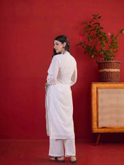 Women Floral Embroidered Regular Thread Work Kurta with Palazzos