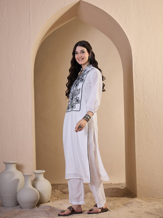 Women Floral Embroidered Regular Thread Work Kurta with Trousers