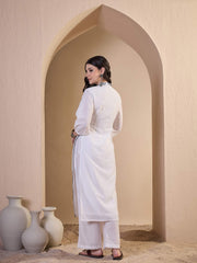 Women Floral Embroidered Regular Thread Work Kurta with Trousers