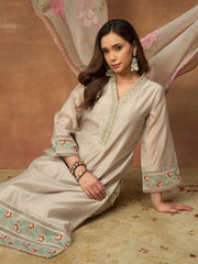 Women Floral Embroidered Regular Thread Work Chanderi Cotton Kurta with Trousers & With
