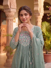 Women Ethnic Motifs Embroidered Empire Thread Work Kurti with Palazzos & With Dupatta