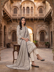 Women Printed Regular Kurta with Trousers & With Dupatta