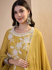 Women Floral Embroidered Regular Thread Work Chanderi Cotton Kurta with Trousers & With