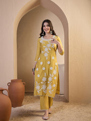 Women Floral Embroidered Regular Thread Work Chanderi Cotton Kurta with Trousers & With
